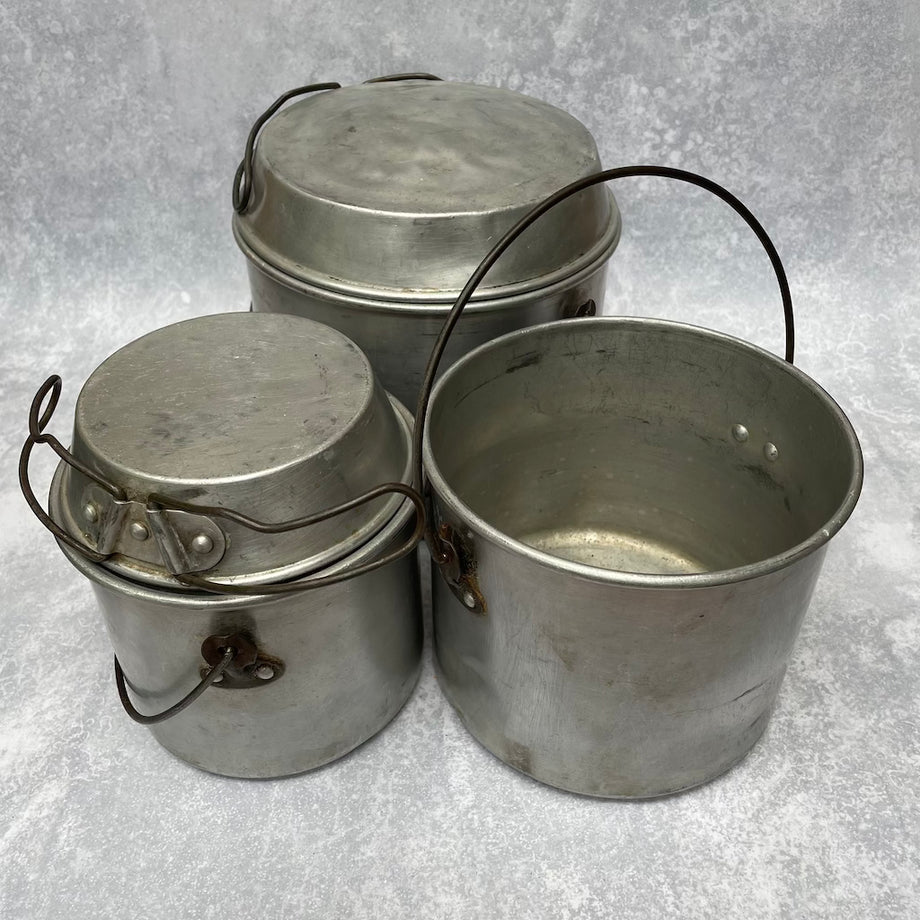 Vintage Bulldog? Brand Aluminum Nesting Pots 3 / with Lids/Pans